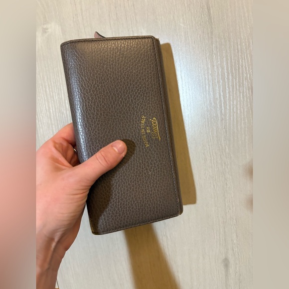 Gucci Brown Leather long wallet with Gold Logo - Picture 1 of 13